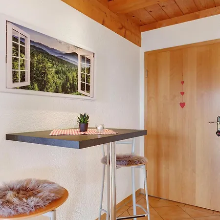 Haldenmichelhof بيت ضيافة بريتناو